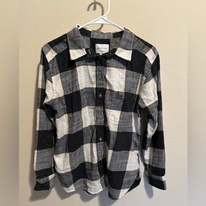 American eagle boyfriend fit extra small women’s flannel, black and white plaid